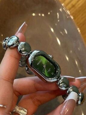 Green Dial Silver Bracelet Watch - RENOS?